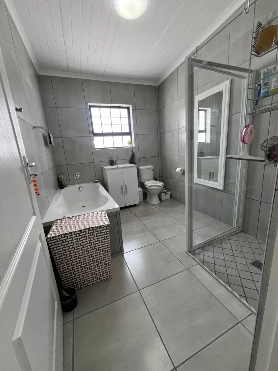3 Bedroom Property for Sale in Britannia Reef Estate Western Cape